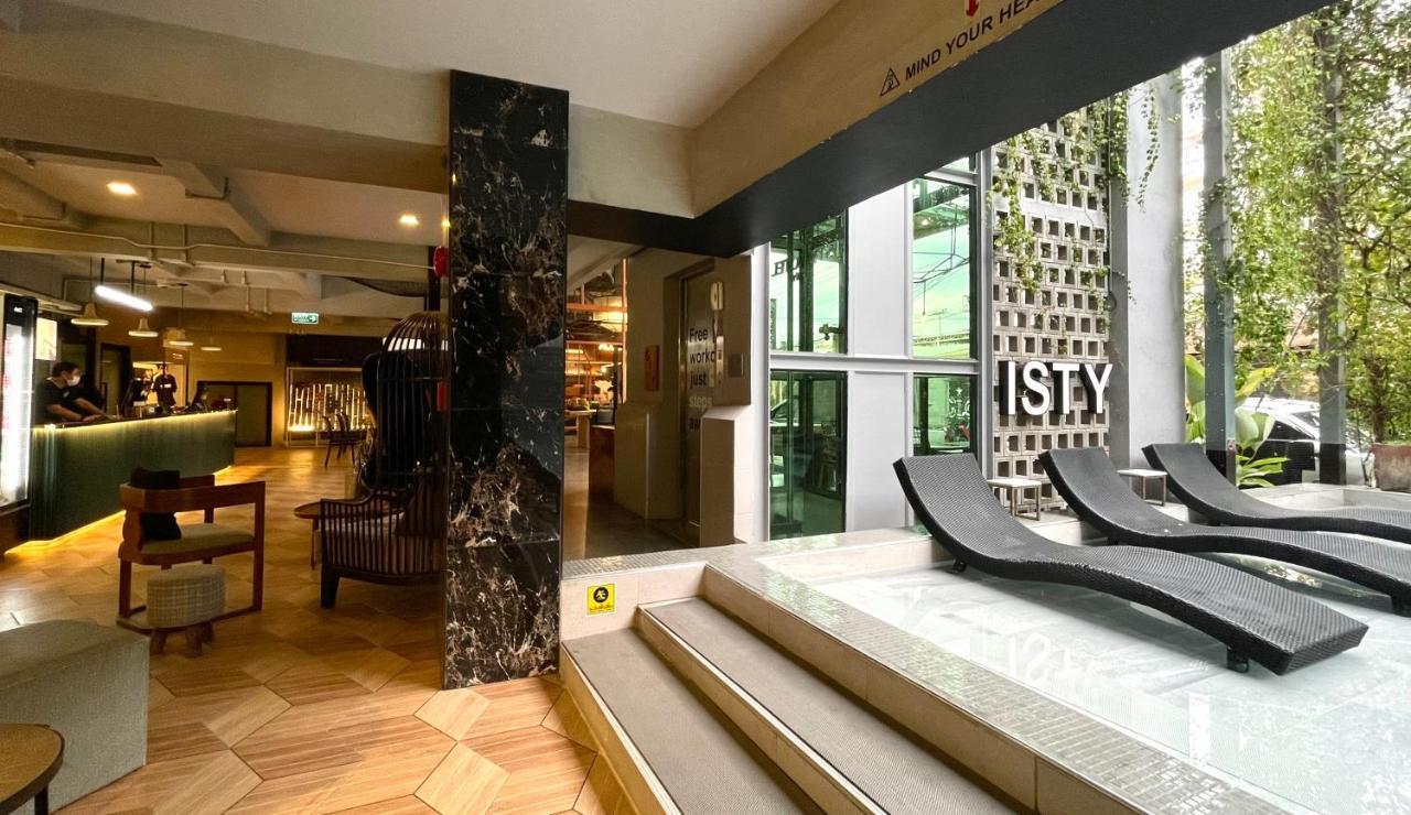 Isty Design Hotel 4*