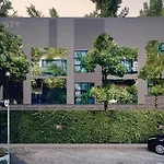 Isty Design Hotel