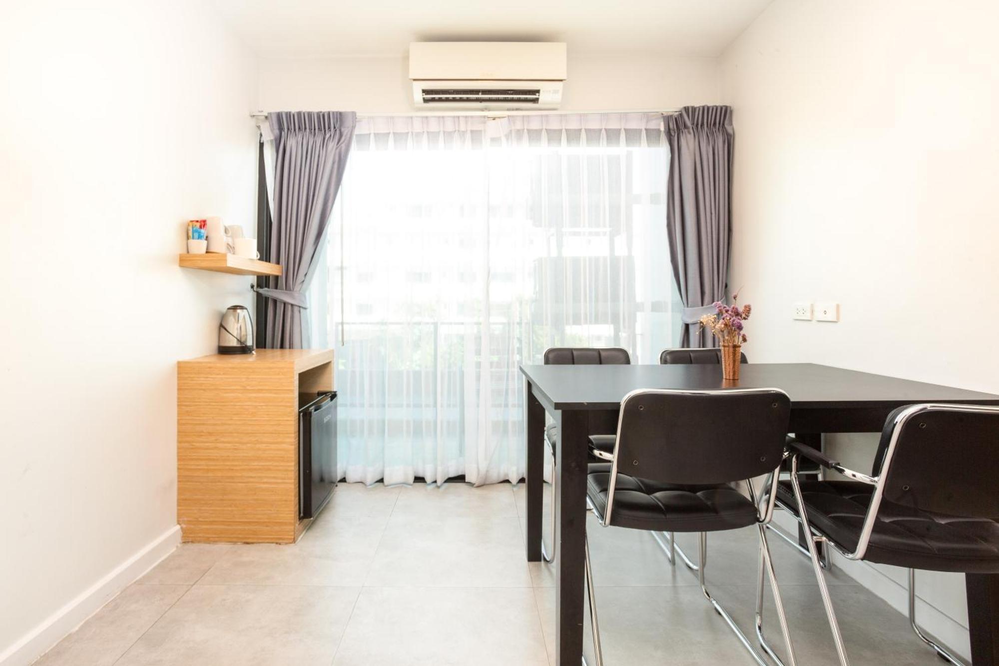 Isty Design Hotel 4*